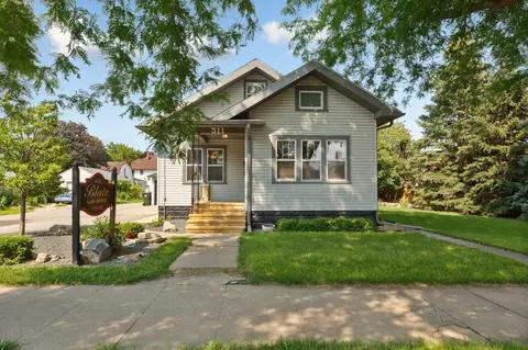 311 Grace St, Saint Peter, MN 56082