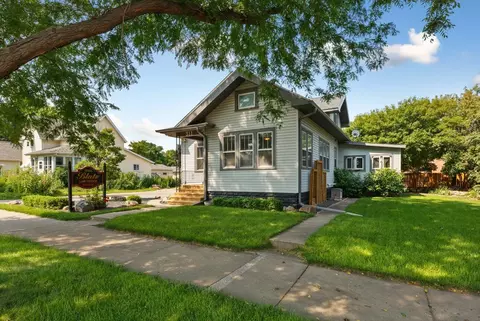 311 Grace St, Saint Peter, MN 56082