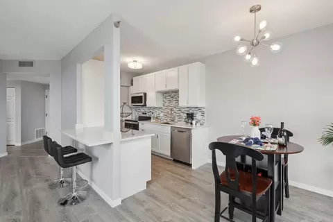 6615 Lake Shore Dr S #1116, Richfield, MN 55423