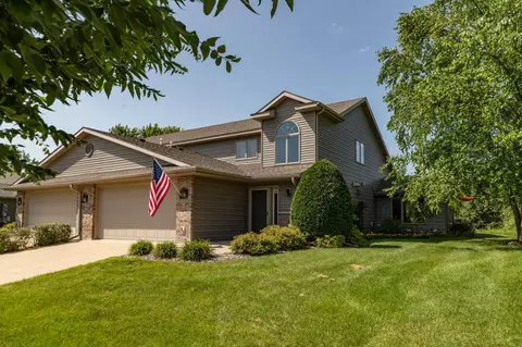 650 Southern Woods Cir SW, Rochester, MN 55902
