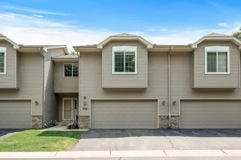 406 7th St E, Carver, MN 55315