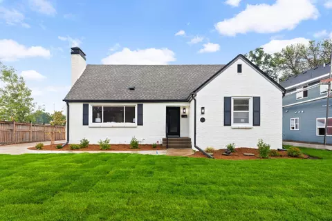 140 20th Ave S, Hopkins, MN 55343