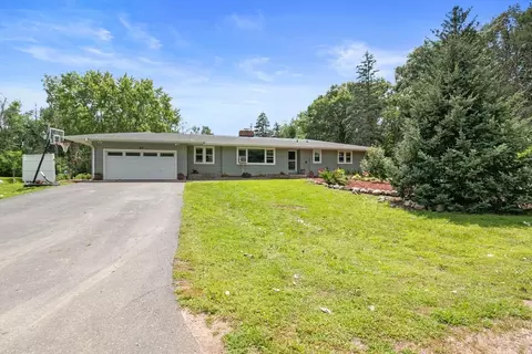 66 W Pine St, Lino Lakes, MN 55014