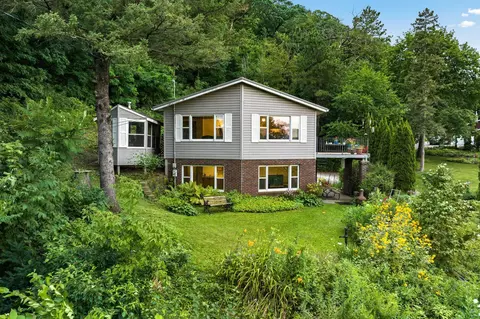 439 E Lake Blvd, Winona, MN 55987