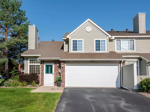 8842 Branson Dr #44, Inver Grove Heights, MN 55076