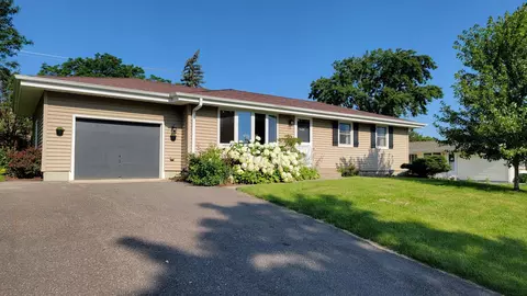 3833 Jordan Ave N, New Hope, MN 55427