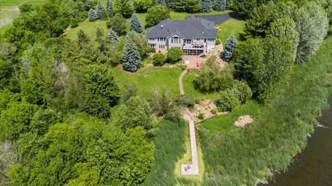 6575 217th St E, Credit River, MN 55372