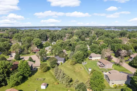 1813 Fox Run, Centerville, MN 55038 photo 4