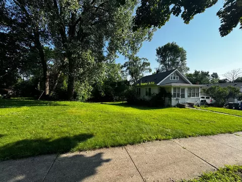 471 Curtice St E, Saint Paul, MN 55107