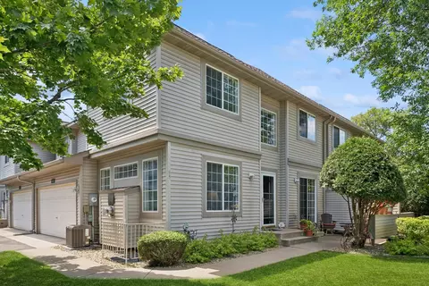 1056 Lovell Ave W, Roseville, MN 55113