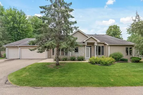 27725 Ridge Point Dr, Chisago City, MN 55013