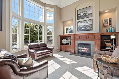 15633 Duck Crossing Way, Apple Valley, MN 55124