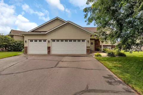 515 Elena Ln, Saint Joseph, MN 56374