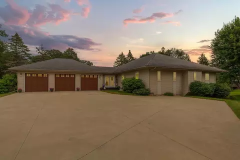 1575 Mineral Springs Rd, Owatonna, MN 55060
