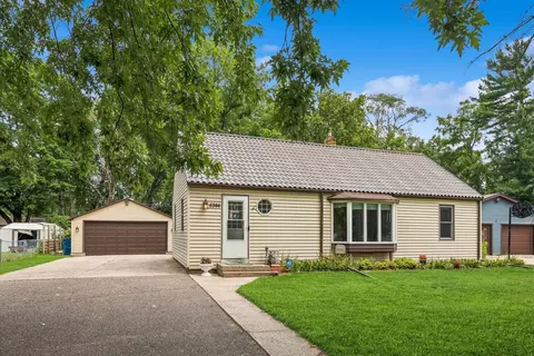 5344 Saint Stephens St, Mounds View, MN 55112