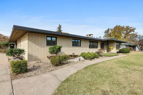 317 8th Ave SE, Osseo, MN 55369