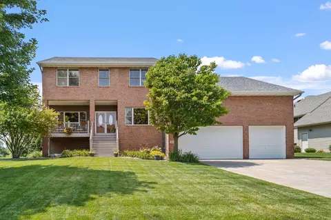 6873 Mallard Way, Centerville, MN 55038