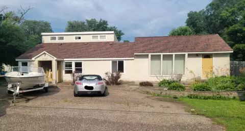 4047 White Bear Ave N, White Bear Lake, MN 55110