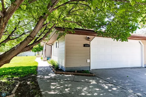 1133 19th St N, Moorhead, MN 56560