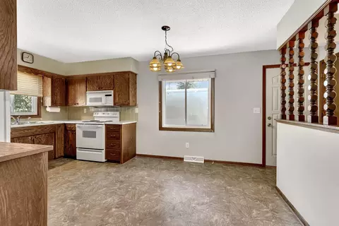 2916 14th St N, Saint Cloud, MN 56303 photo 4