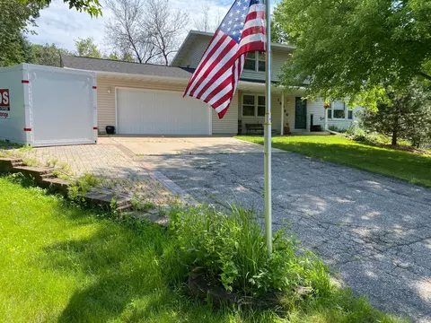 19066 Jordan Ct S, Lakeville, MN 55044