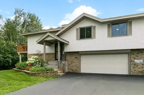 5704 Royal Oaks Dr, Shoreview, MN 55126