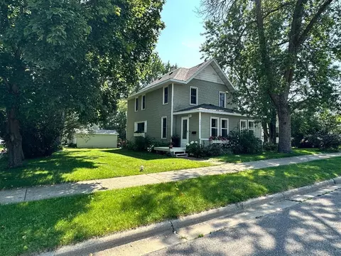 422 4th Ave E, Alexandria, MN 56308