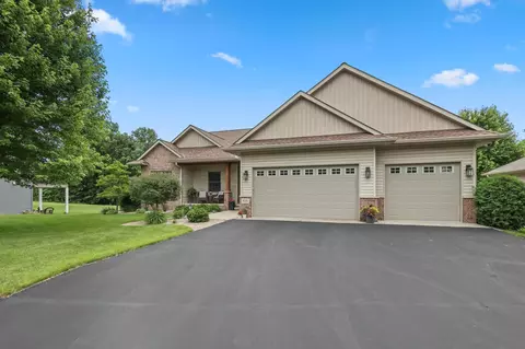1031 Bay Cir S, Annandale, MN 55302