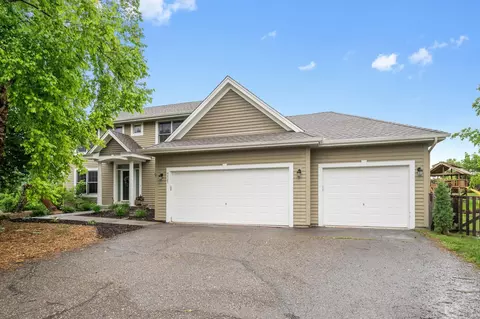 4825 Cheshire Ln N, Minneapolis, MN 55446