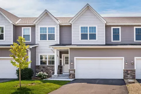 2646 Vierling Dr E, Shakopee, MN 55379 photo 2
