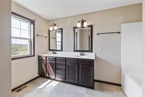 2646 Vierling Dr E, Shakopee, MN 55379 photo 24
