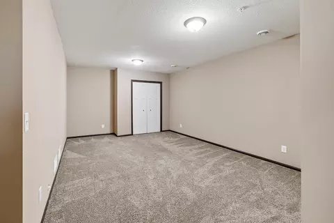 2646 Vierling Dr E, Shakopee, MN 55379 photo 27