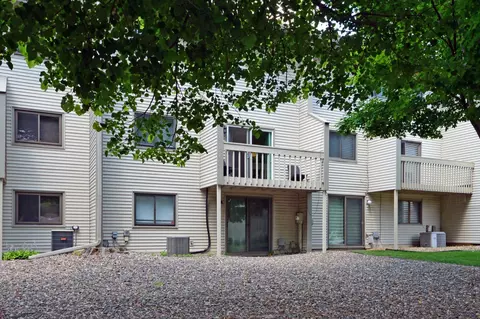 5559 Waldeck Xing, Fridley, MN 55432