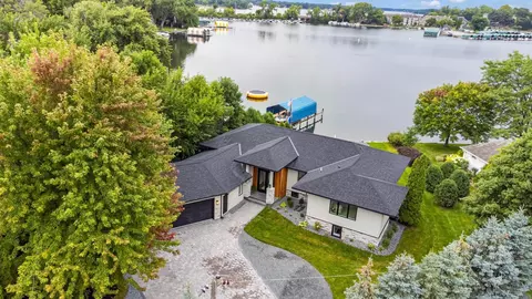 2 Maclynn Rd, Excelsior, MN 55331