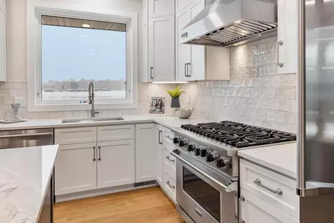 Kitchen - 2 Maclynn Rd, Excelsior, MN 55331 photo 8 of 8