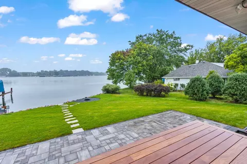 Exterior - 2 Maclynn Rd, Excelsior, MN 55331 photo 9 of 11