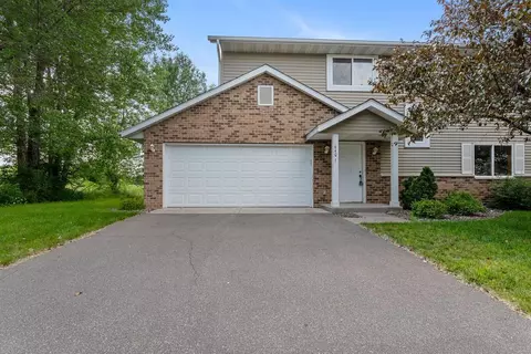 6401 207th St N, Forest Lake, MN 55025