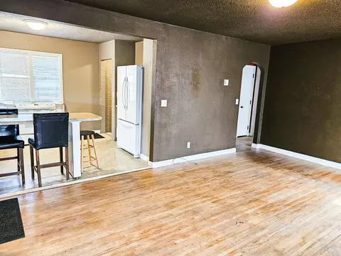 133 E Nelson Ave, Warren, MN 56762 photo 10