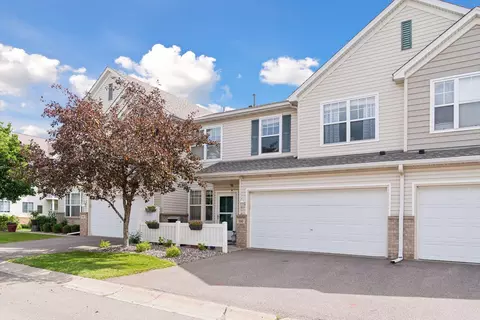 9185 Holly Ln N, Maple Grove, MN 55311