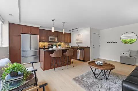 5412 France Ave S #102, Edina, MN 55410
