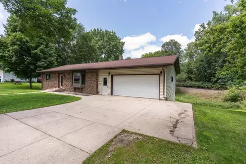 528 W 7th Ave, Fergus Falls, MN 56537