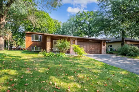 1121 106th Ln NE, Blaine, MN 55434