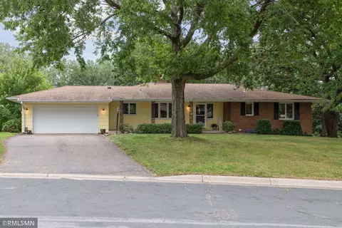 10209 10th Avenue Cir S, Bloomington, MN 55420