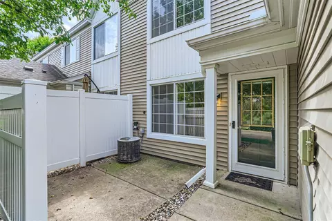 1932 Kyle Way, Eagan, MN 55122 photo 4