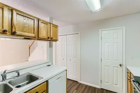 1932 Kyle Way, Eagan, MN 55122 photo 13