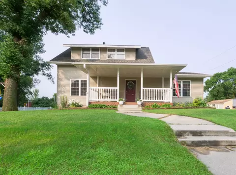 511 Lyndale Ave, Morris, MN 56267