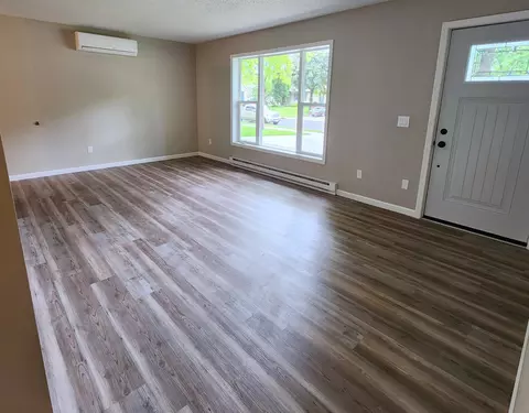 1012 Irene Ave SE, Willmar, MN 56201 photo 3