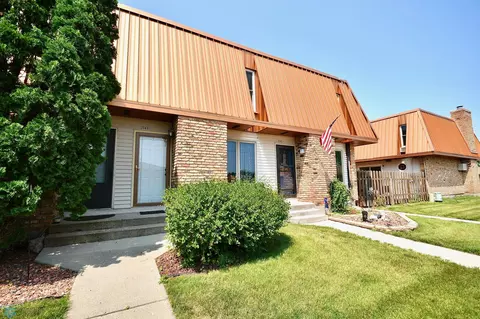 340 13th Ave E, West Fargo, ND 58078