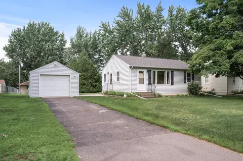 1747 Hillview Rd, Shoreview, MN 55126