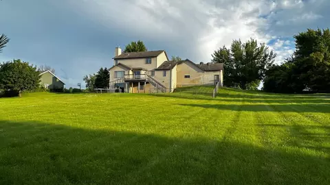 619 Zumbro Hills Dr SW, Oronoco, MN 55960